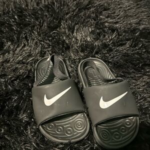 Nike 10c Slides